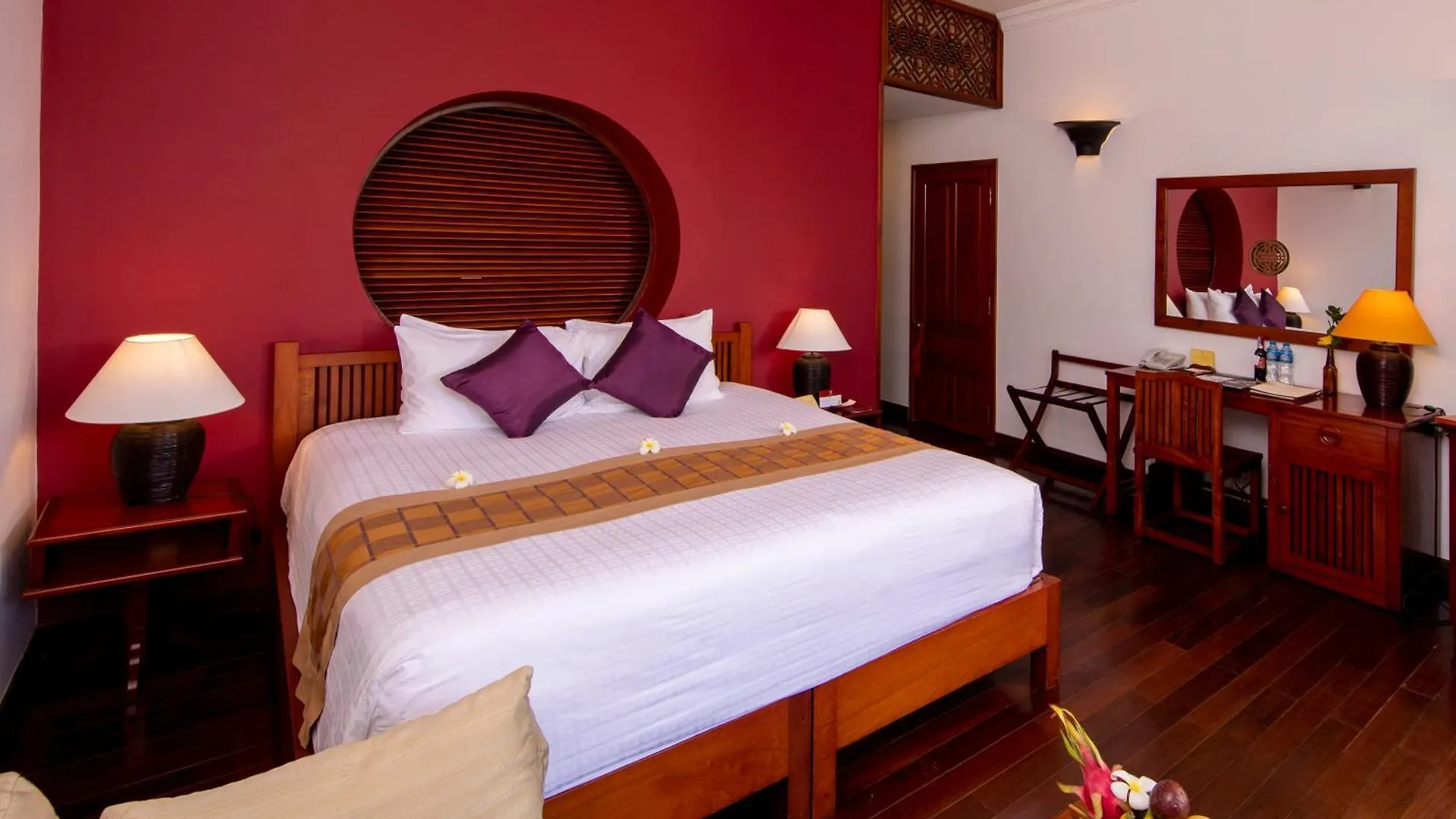 Victoria Hoi An Beach Resort & Spa 4*,