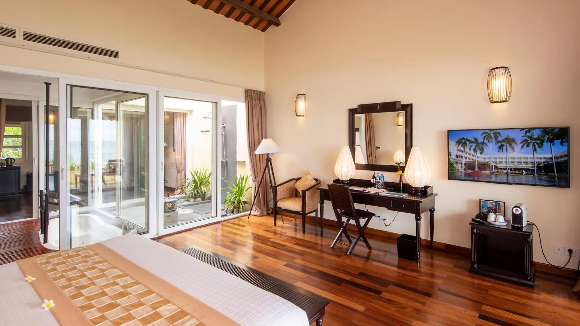 Victoria Hoi An Beach Resort & Spa
