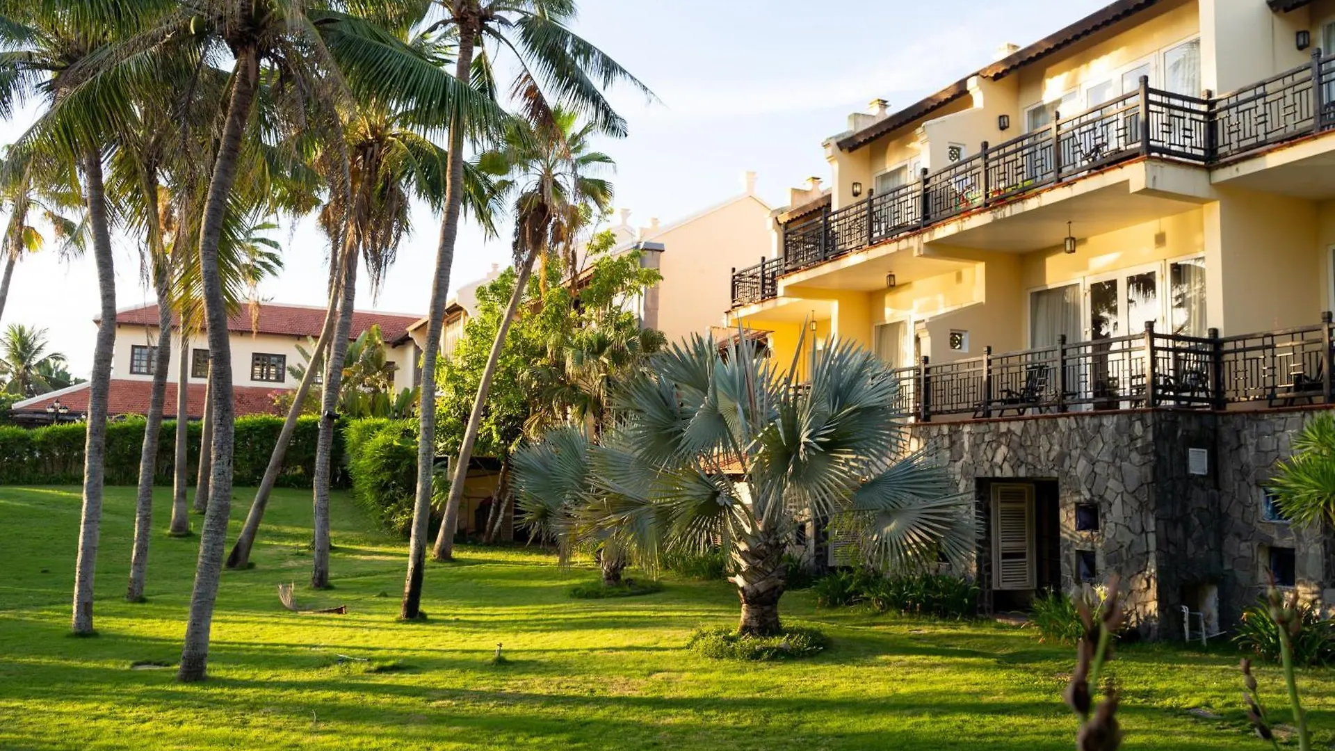 Victoria Hoi An Beach Resort & Spa
