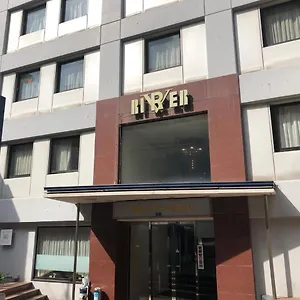 ホテル 川崎リバーホテル ***