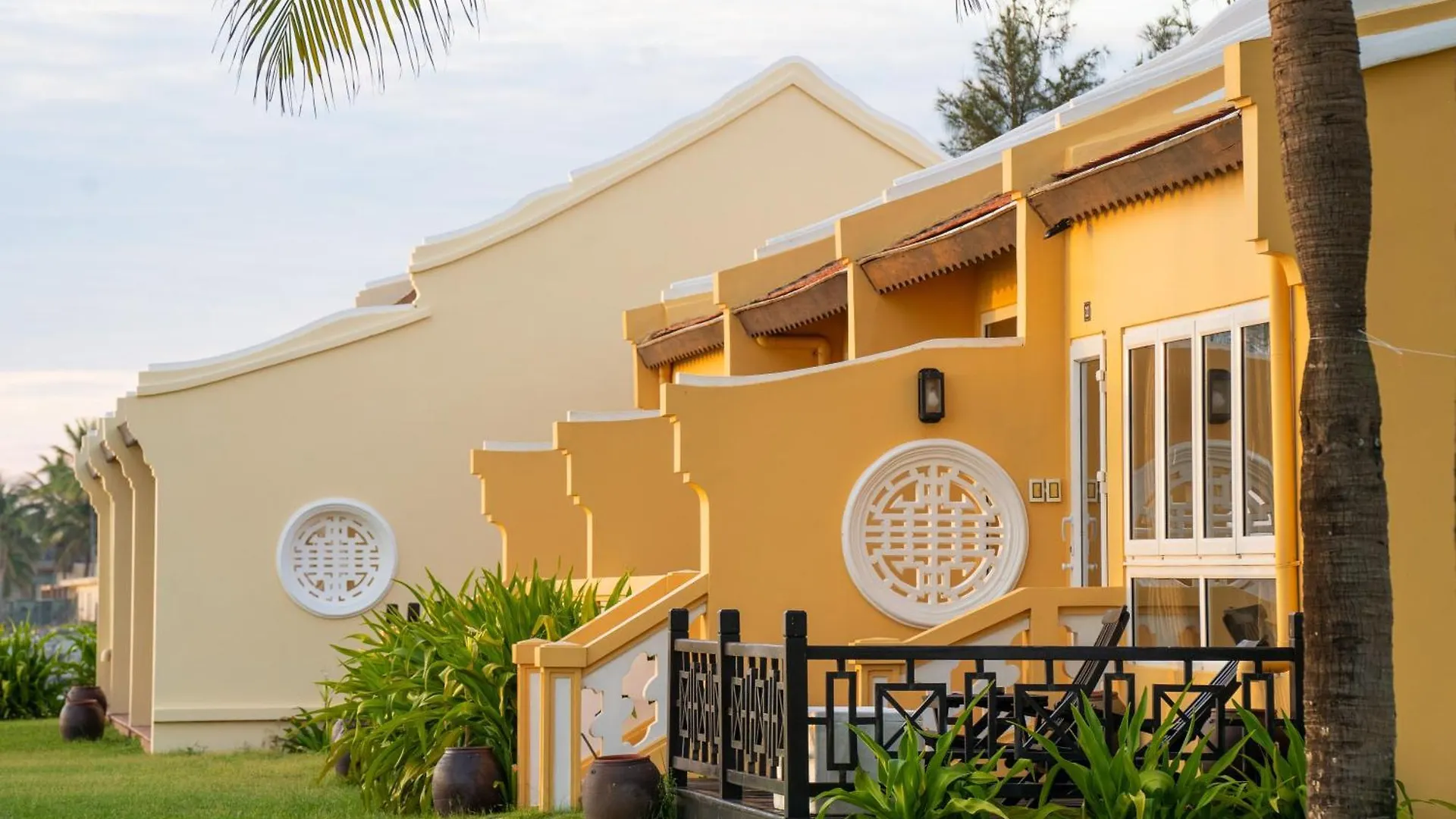 Victoria Hoi An Beach Resort & Spa 4*,