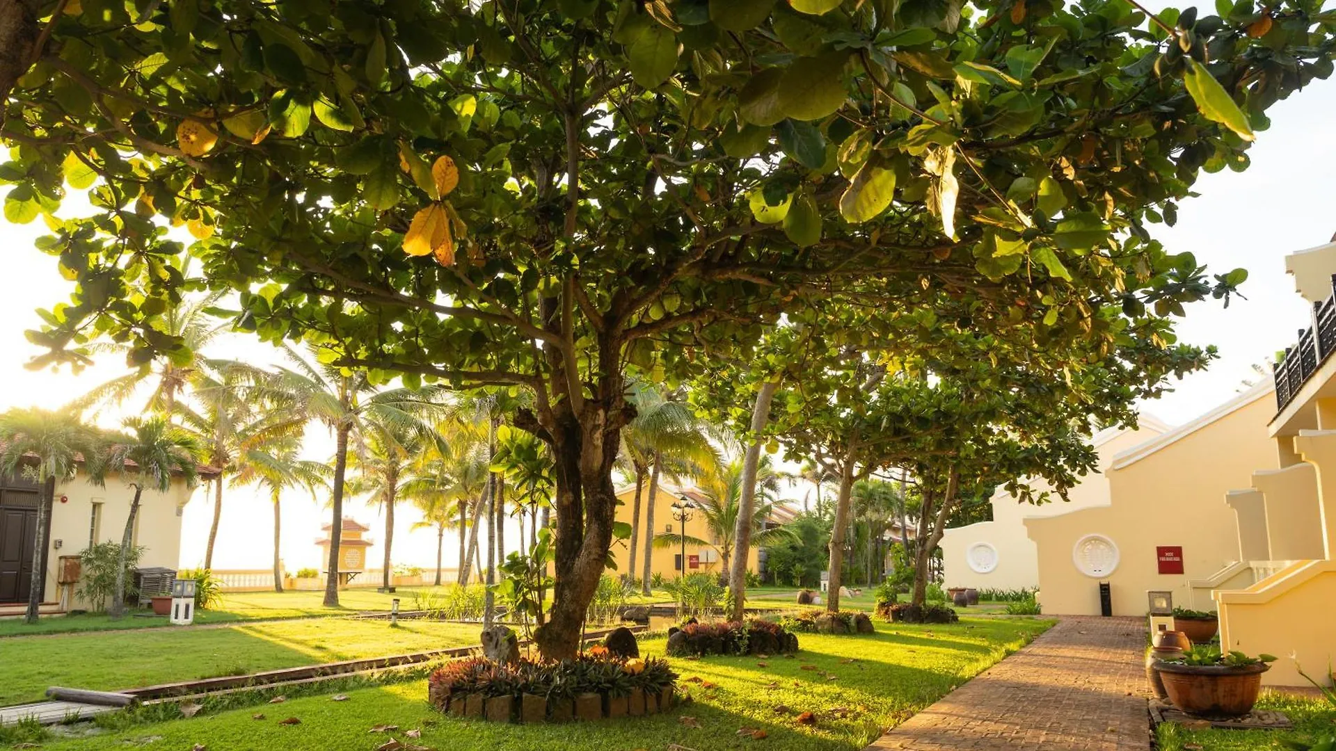 Victoria Hoi An Beach Resort & Spa